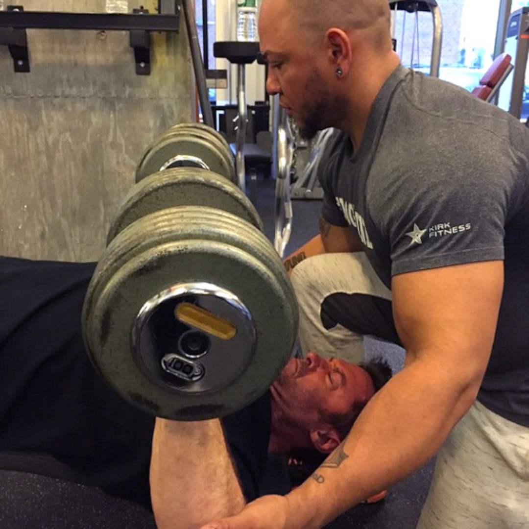 Hugh Jackman Has Officially Made It Into the 1,000 Pound Club! - E! Online